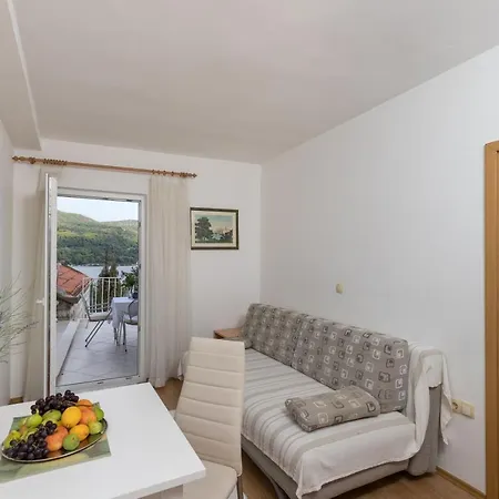 ゲストハウス & Eva スラノ