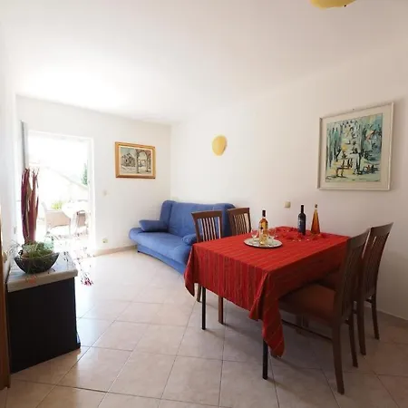 & Eva ゲストハウス スラノ