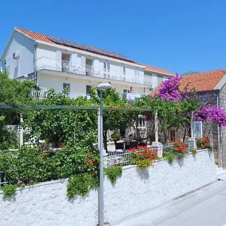 بيت ضيافة & Eva 3*